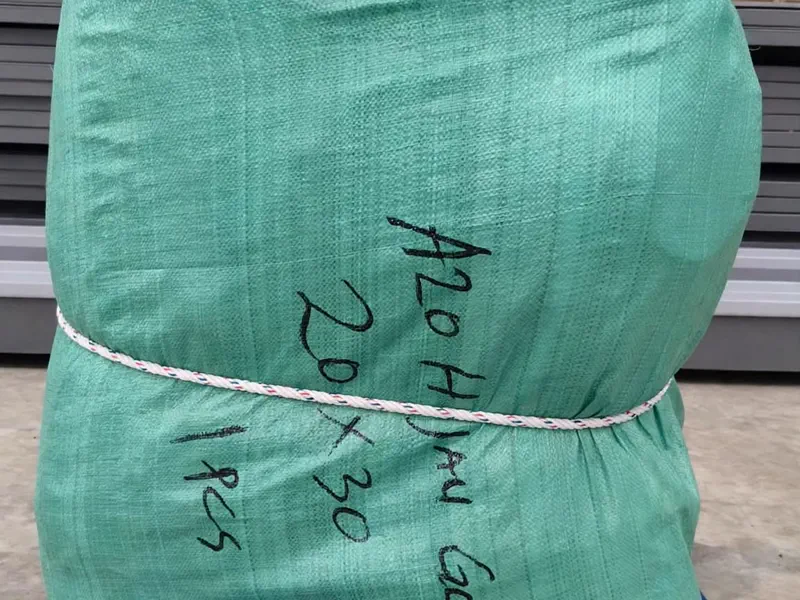 Muat kirim karung terpal YO TERPAL NUSANTARA RAYA per container untuk pengiriman antar pulau
